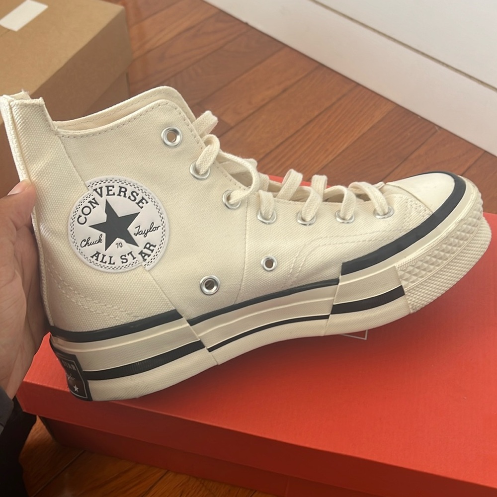 Cream Converse